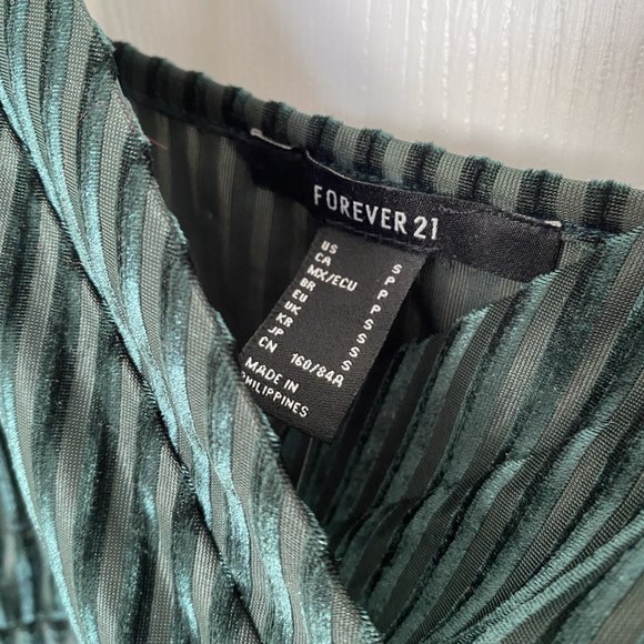 F21 Green Velvet Stripe Bodysuit - Picture 4 of 8